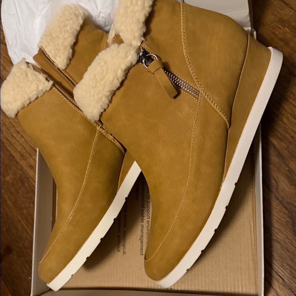 Style & Co. Cozy Tan Winter Boots - Picture 5 of 7
